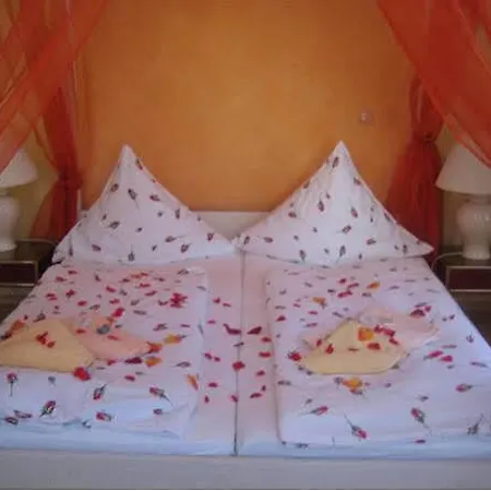 Hotel Altstadtpension 3*